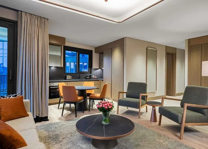 Hotel Moevenpick Living Istanbul Saklivadi